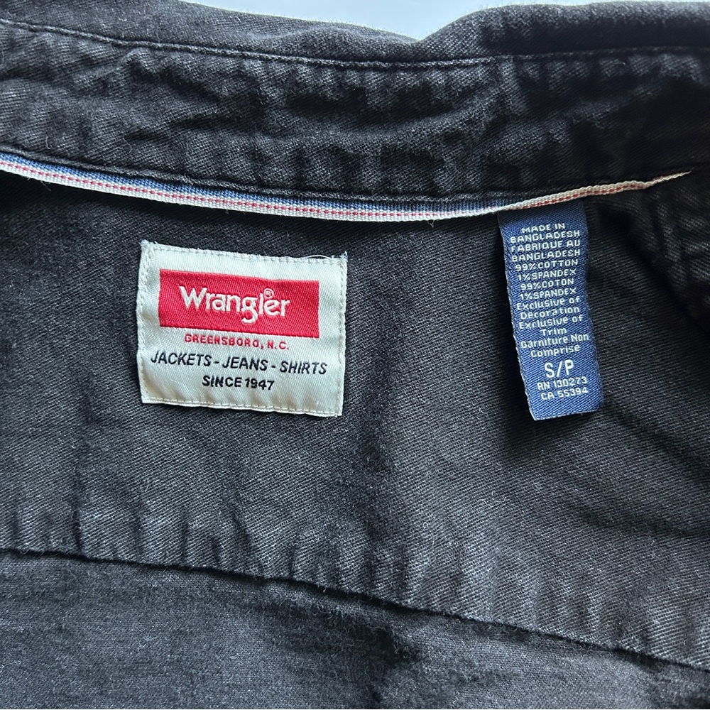 Wrangler Women's Black Denim Shirt - Picture 8 of 9